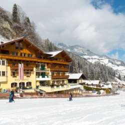 Hotel Kristall